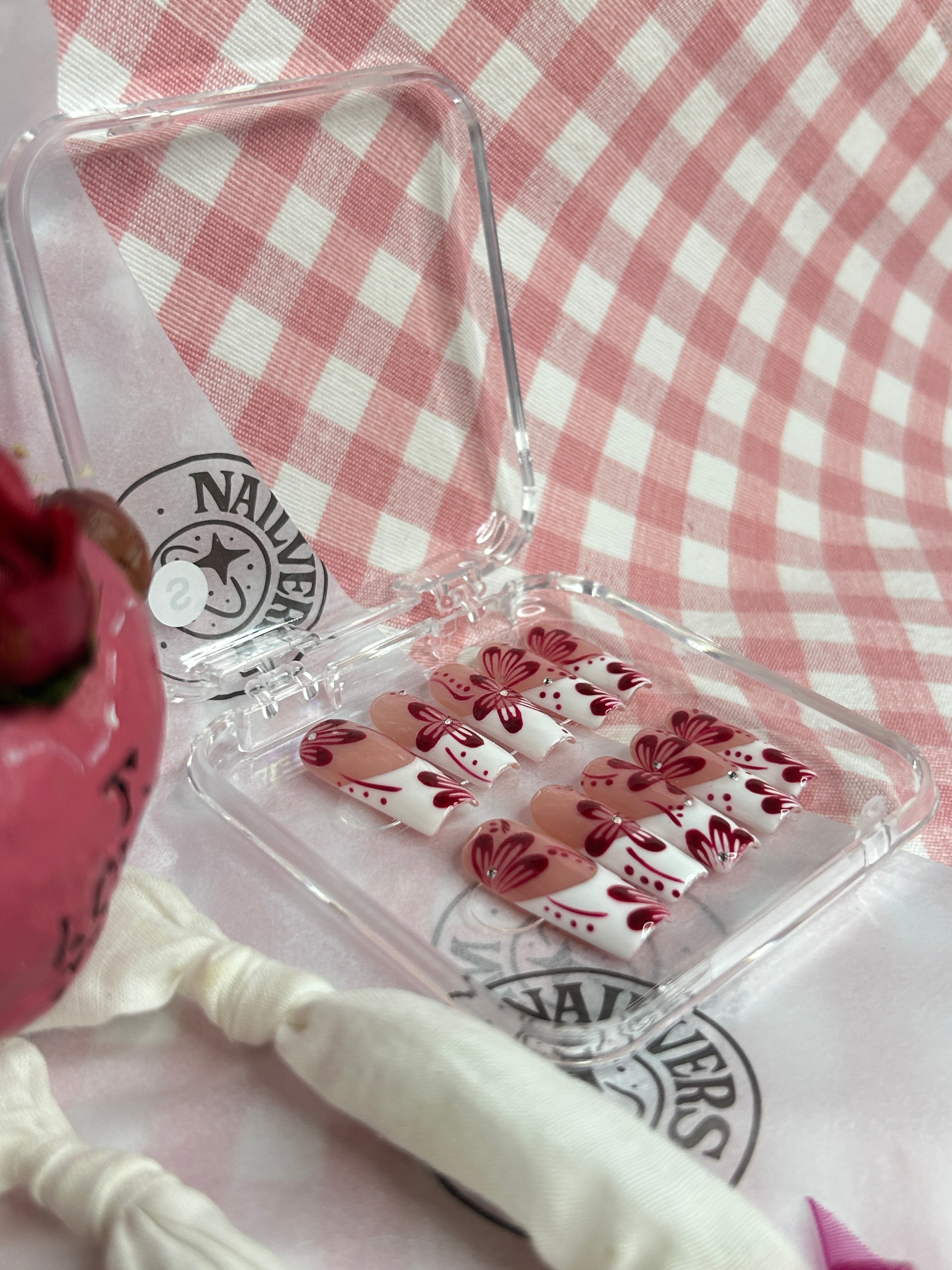 Crimson Petal Jelly Almond Press-On Nail Set