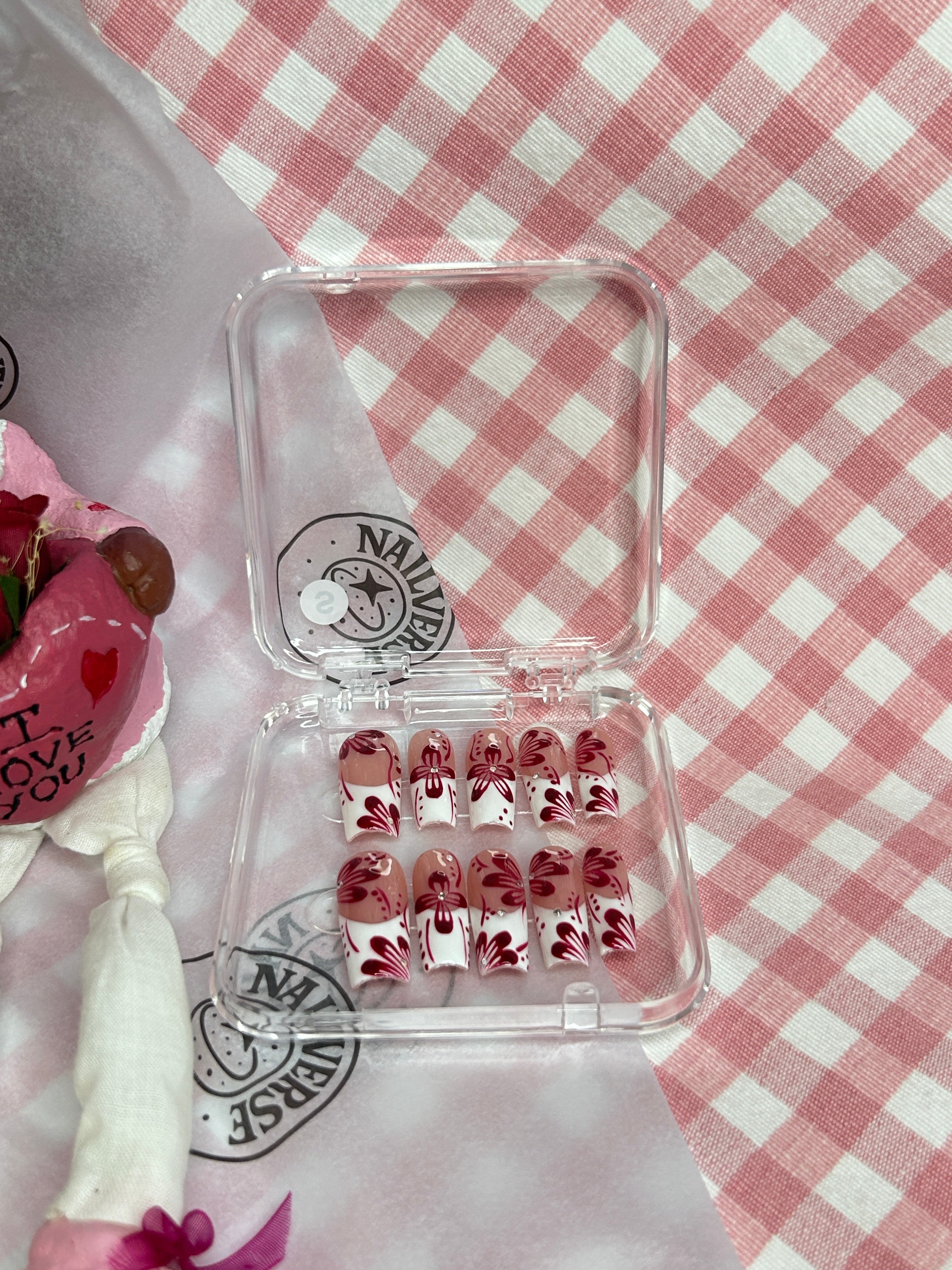 Crimson Petal Jelly Almond Press-On Nail Set