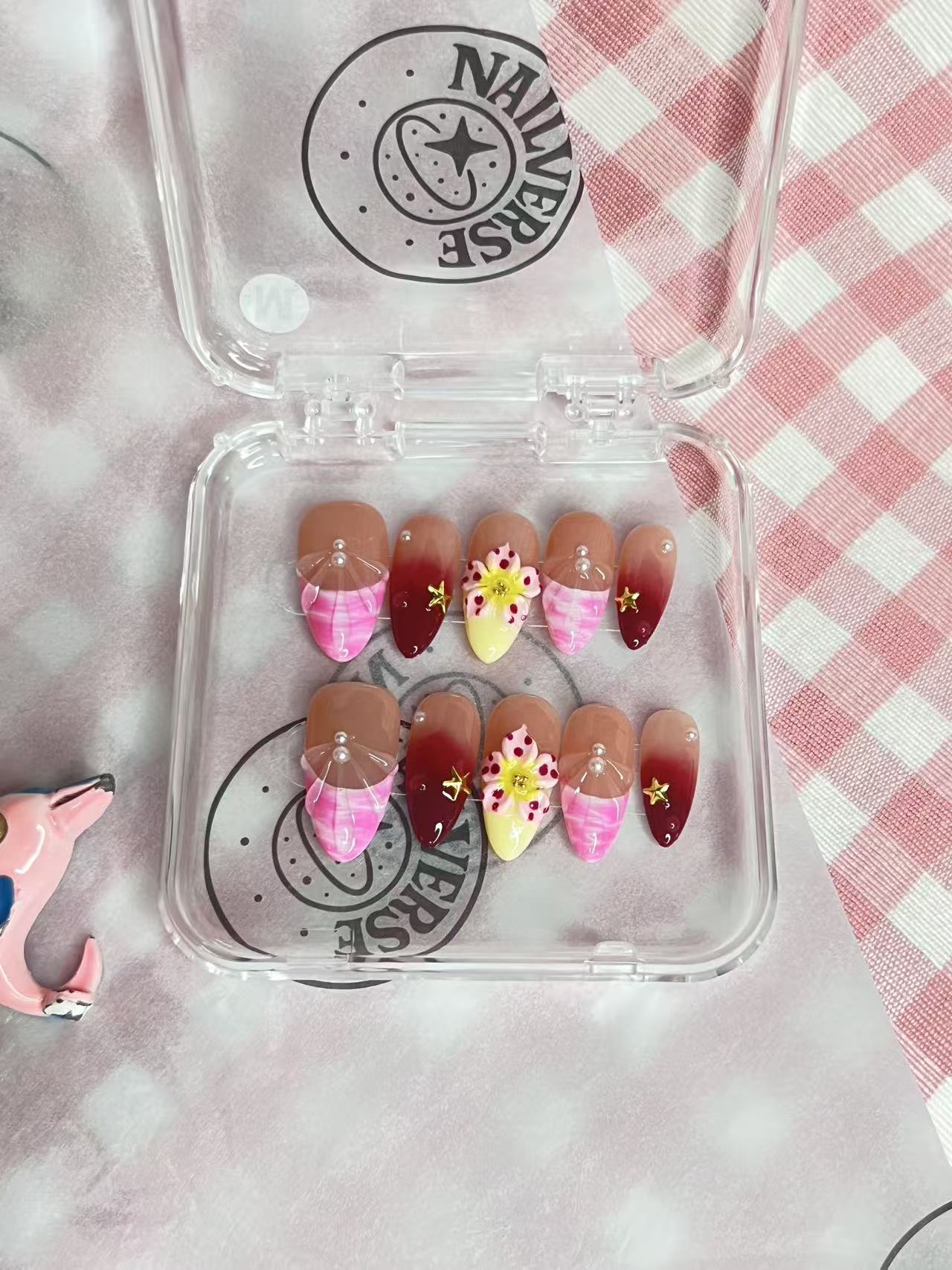 Berry Cream Delight – Sweet Gradient Floral Press-On Nails