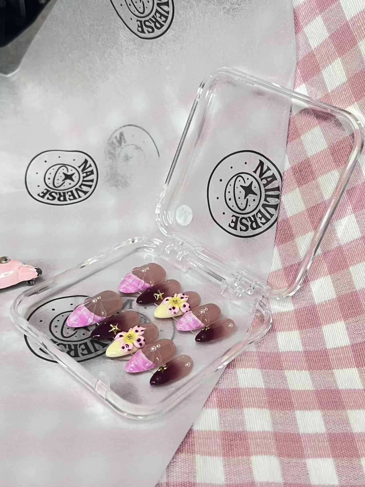 Berry Cream Delight – Sweet Gradient Floral Press-On Nails