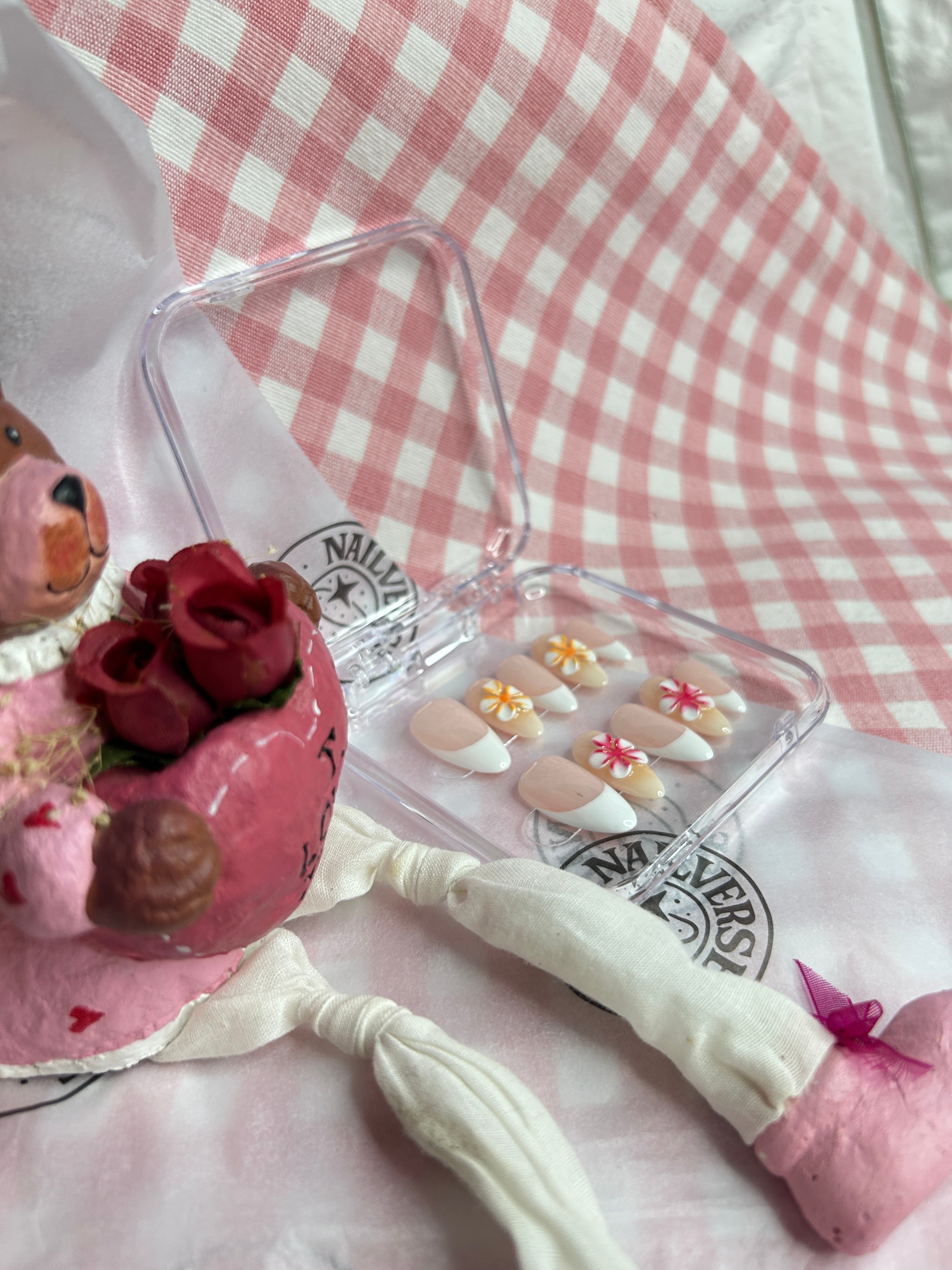 Creamy Daisy French Press-On Nails | Nude & White Floral Almond Nails