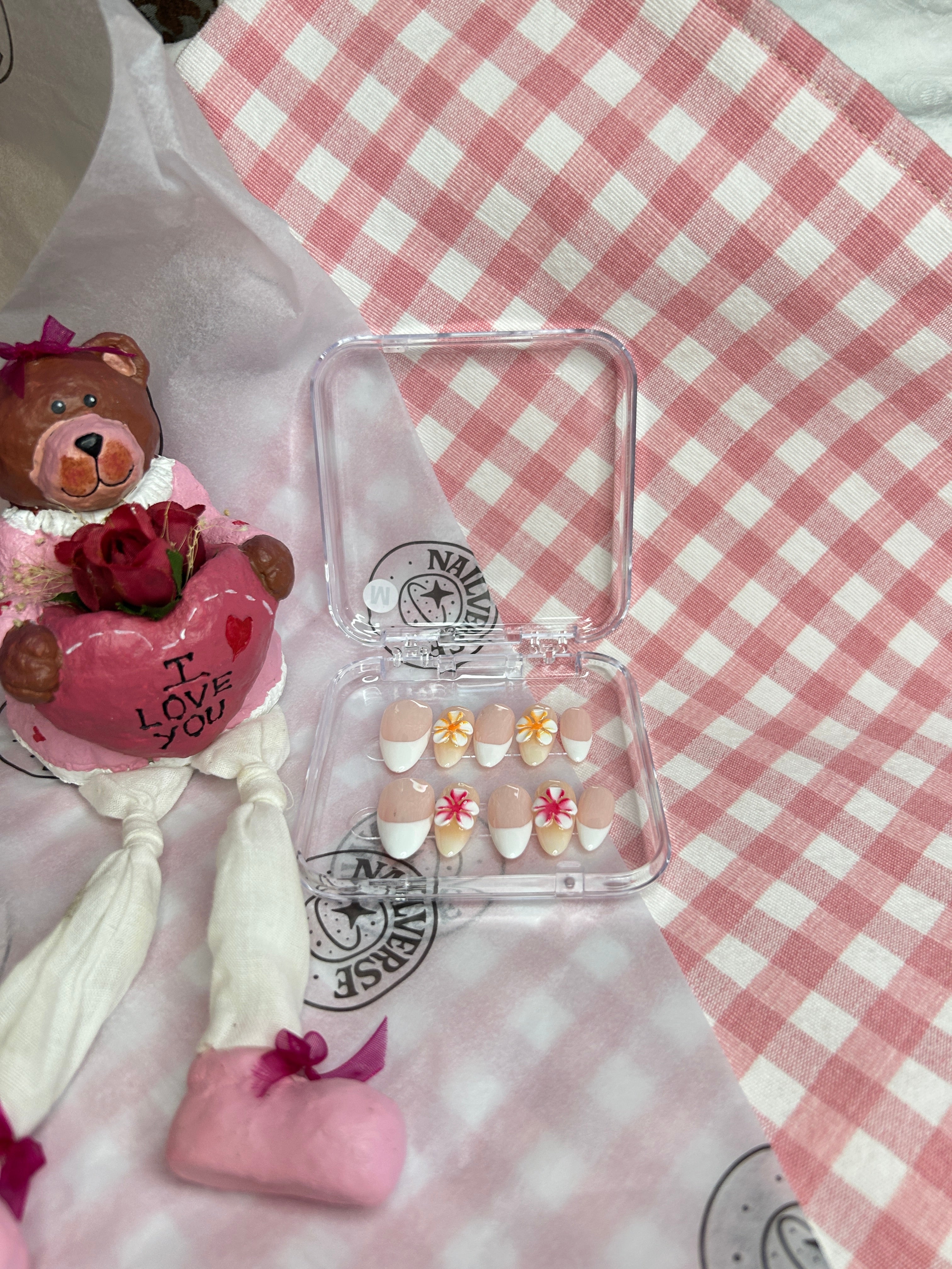 Creamy Daisy French Press-On Nails | Nude & White Floral Almond Nails